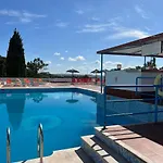 Casa Linda Αλμπουφέιρα