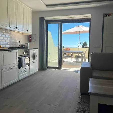 Casa Linda Apartment *